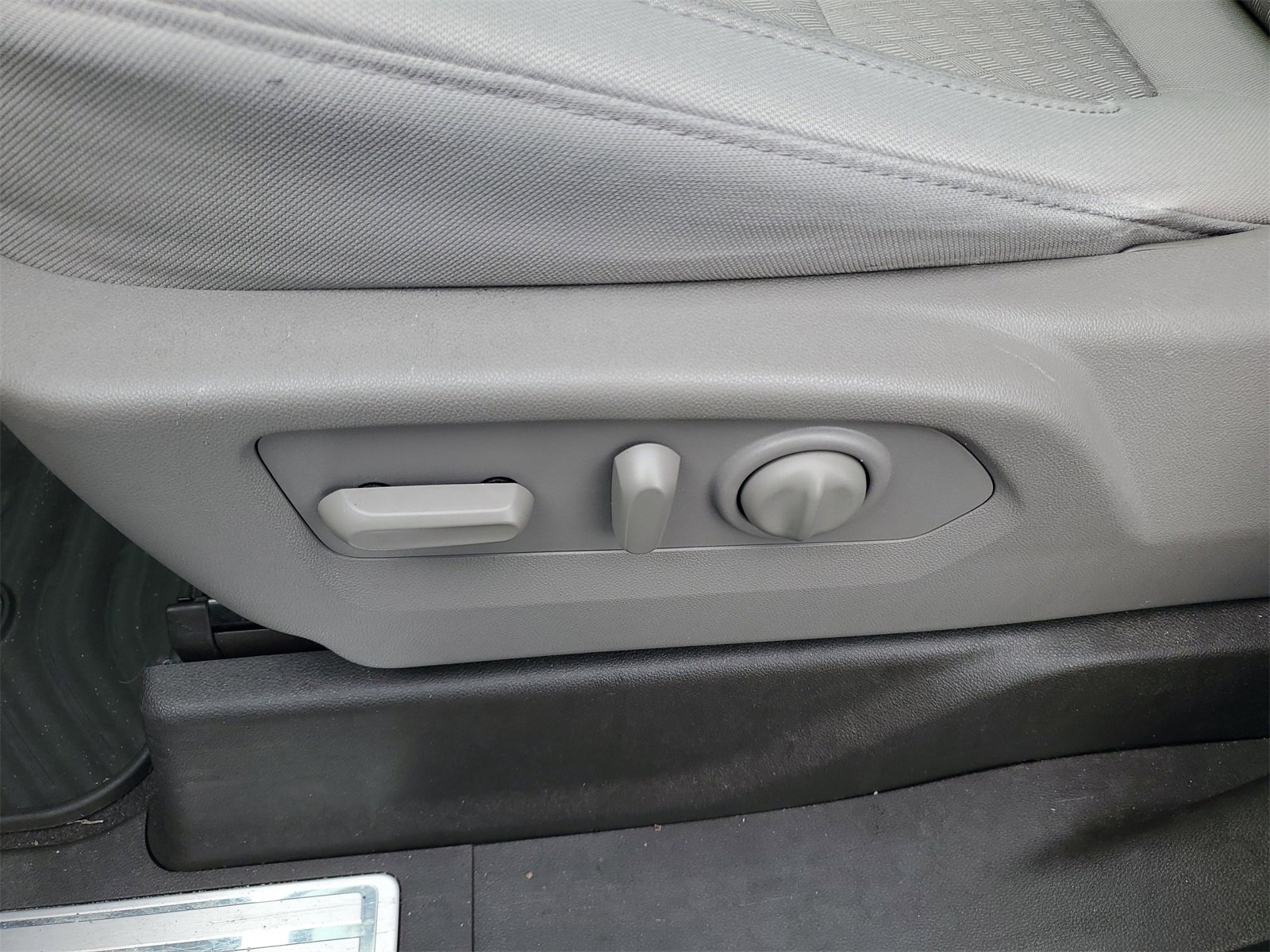 Used 2020 Chevrolet Silverado 1500 LT w/ All-Star Edition image 7