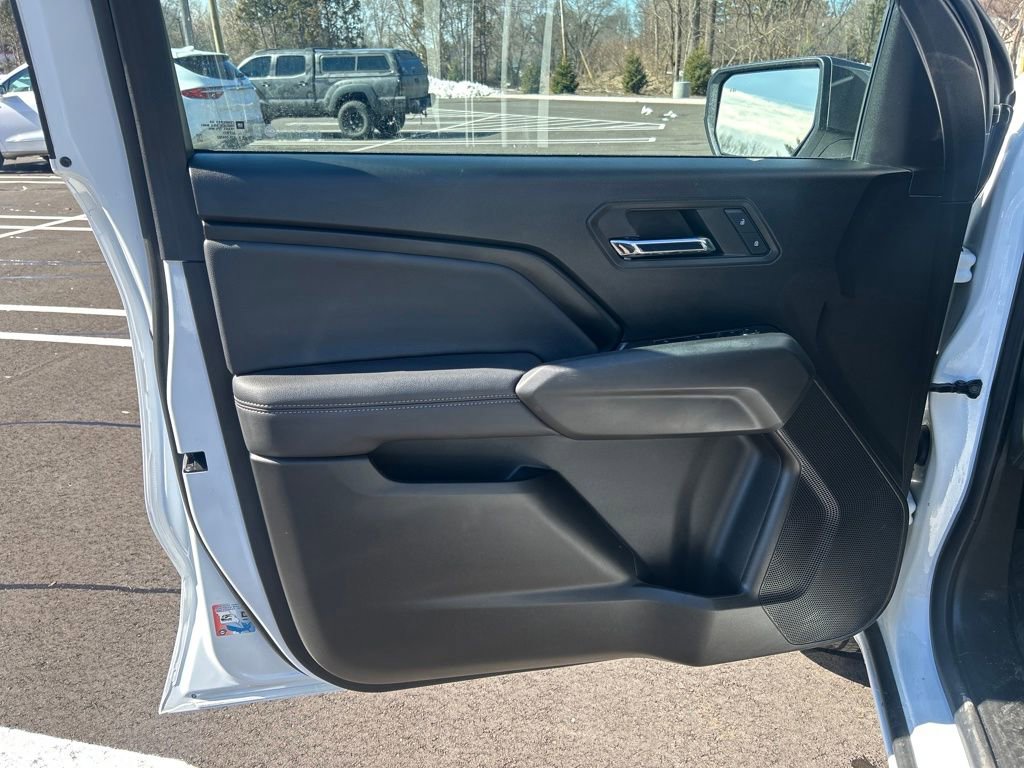 Used 2024 Chevrolet Colorado LT w/ LT Convenience Package II image 18