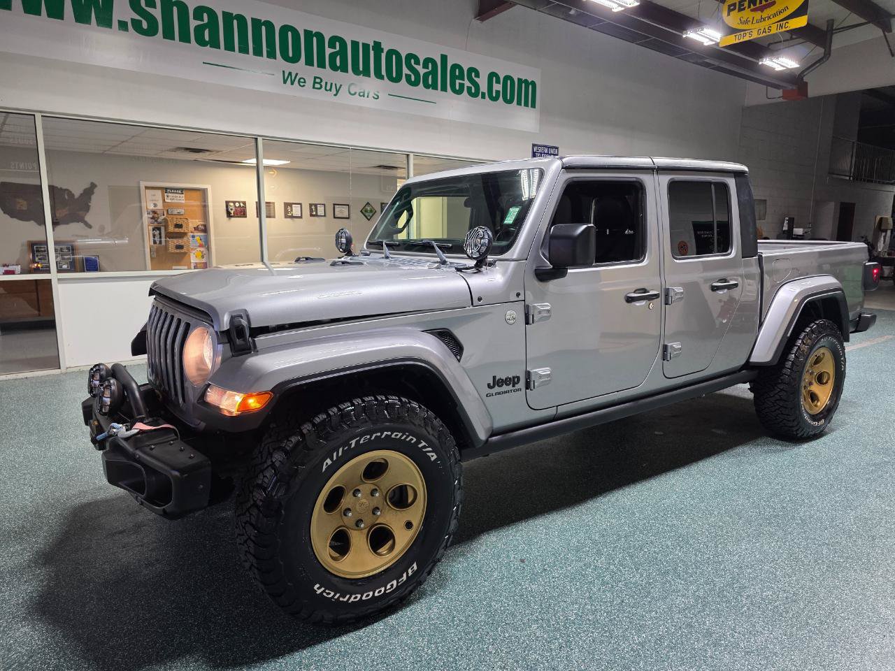 Used 2020 Jeep Gladiator Sport w/ Quick Order Package 24S AWD/4WD image 2