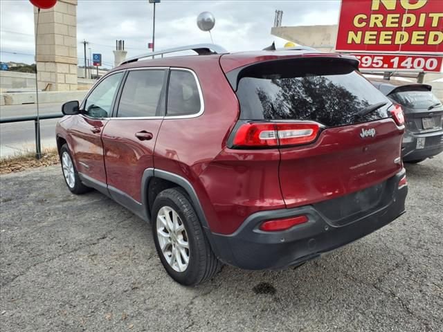 Used 2016 Jeep Cherokee Latitude w/ Comfort/Convenience Group FWD image 4