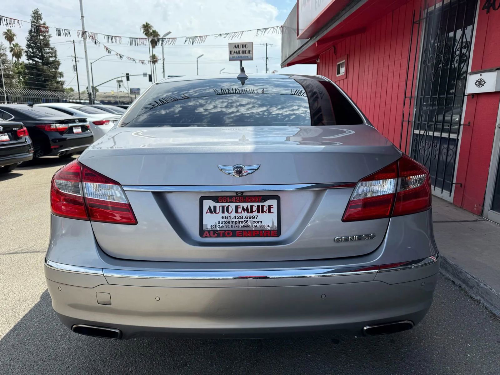 Used 2012 Hyundai Genesis 3.8 w/ Premium Pkg image 5