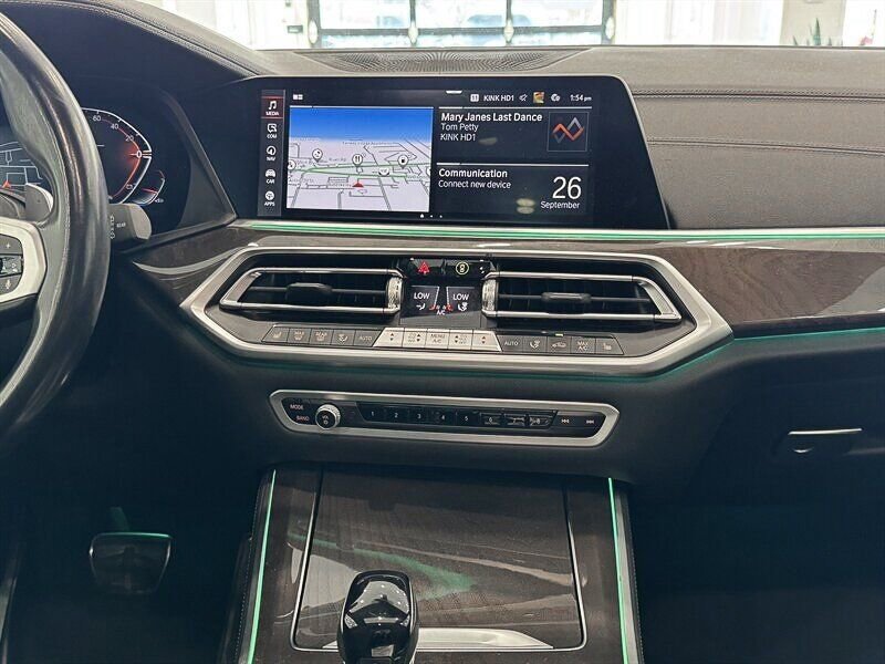 Used 2023 BMW X5 xDrive40i w/ M Sport Package image 28