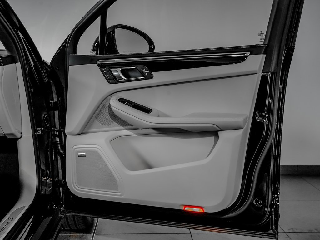 New 2026 Porsche Macan S image 26