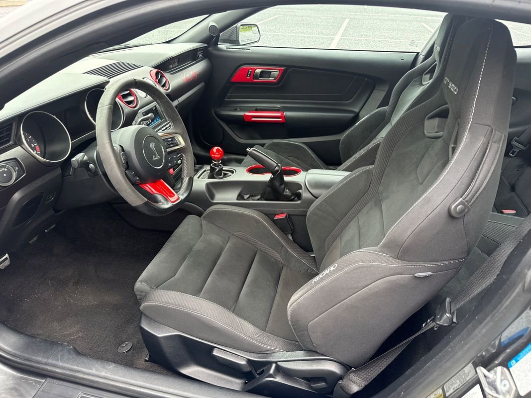 Used 2016 Ford Mustang Shelby GT350 w/ Track Package RWD image 10