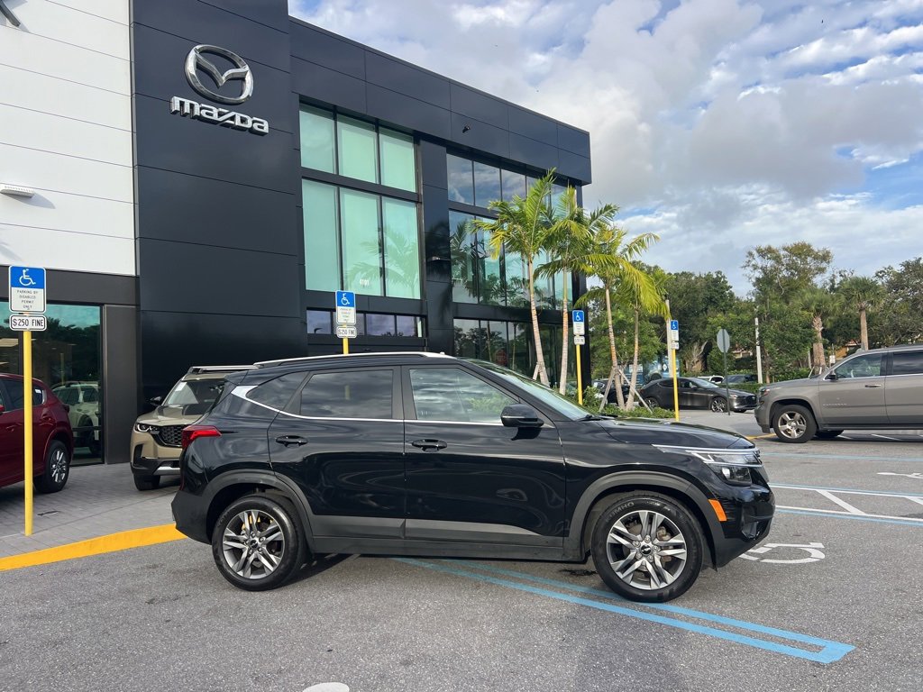 Used 2023 Kia Seltos S image 9