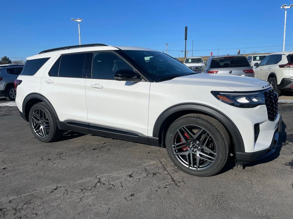 Used 2025 Ford Explorer ST w/ Sun And Sound Package AWD/4WD image 2