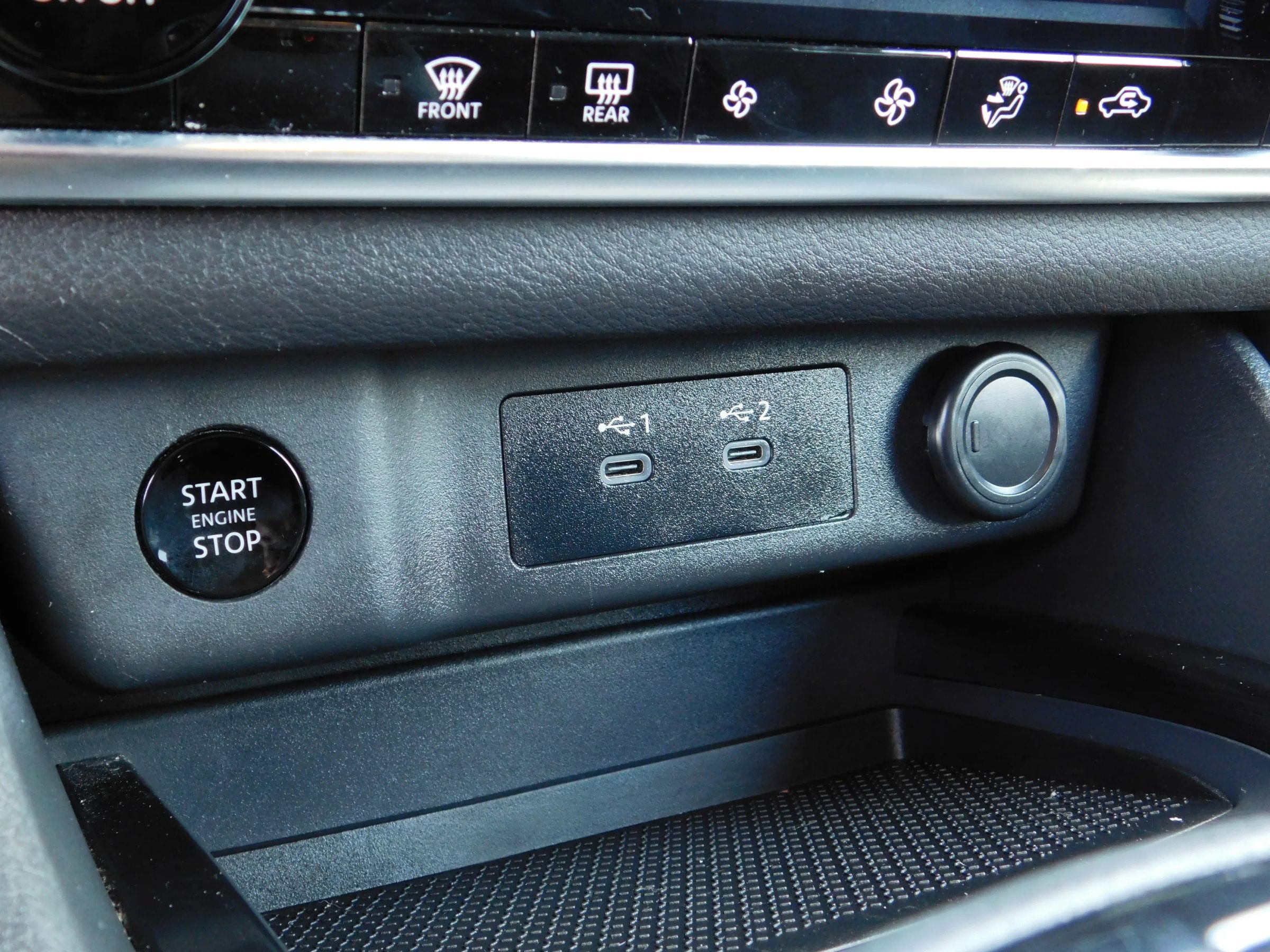 Used 2025 Nissan Rogue SV FWD image 21