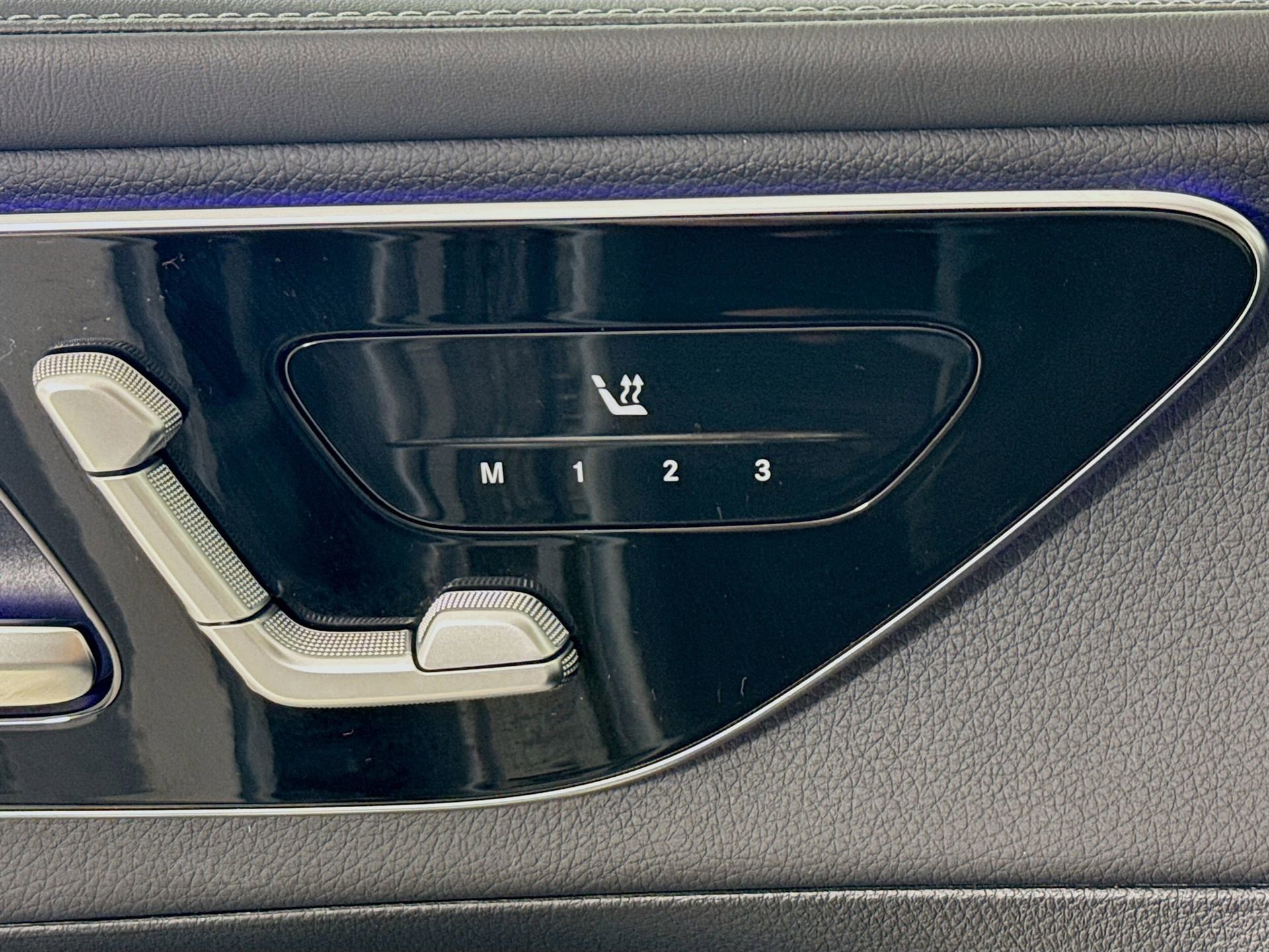 Certified 2025 Mercedes-Benz GLC 300 image 20