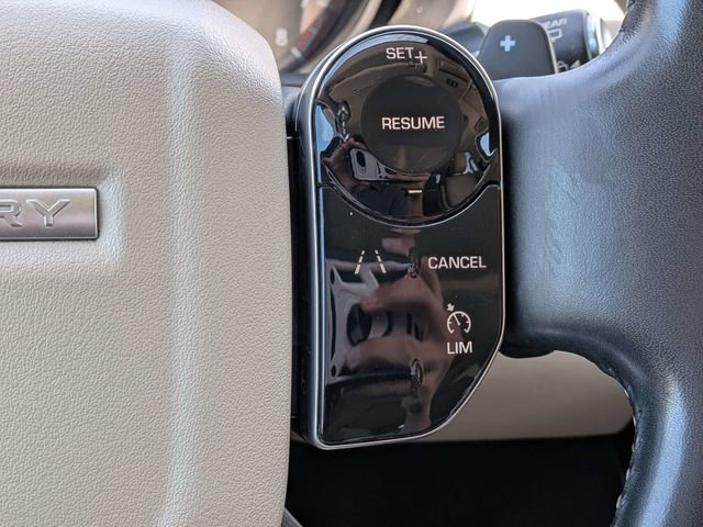 Used 2020 Land Rover Discovery SE AWD/4WD image 27