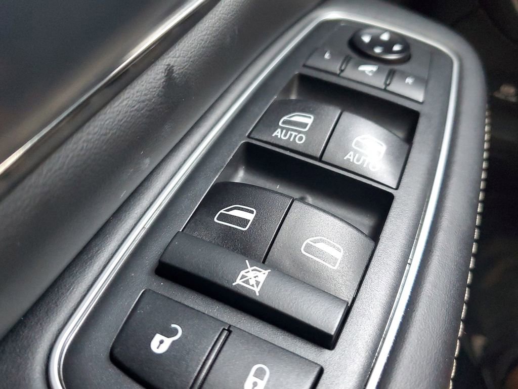 Used 2020 RAM 1500 Limited image 34