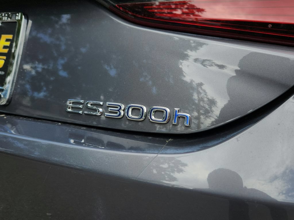 Used 2021 Lexus ES 300h w/ Accessory Package 2 FWD image 13