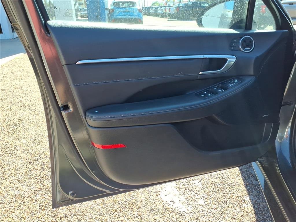 Used 2022 Hyundai Sonata Limited image 16