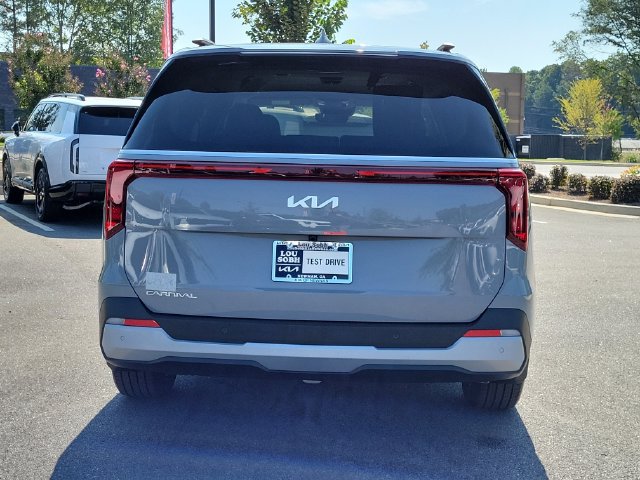 New 2027 Kia Carnival EX FWD image 5