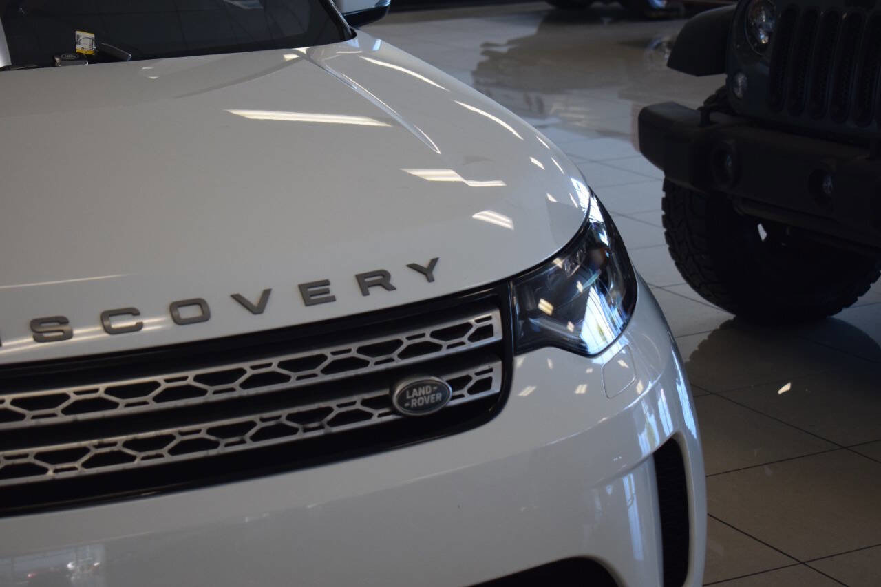 Used 2017 Land Rover Discovery HSE AWD/4WD image 9