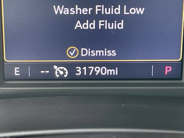 Used 2023 Buick Enclave Essence AWD/4WD image 11