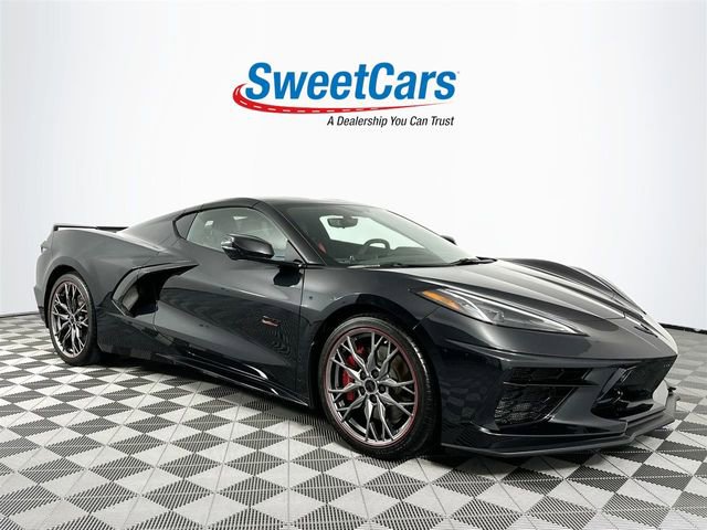 Used 2023 Chevrolet Corvette Stingray Premium Cpe w/ Z51 Performance Package RWD image 1