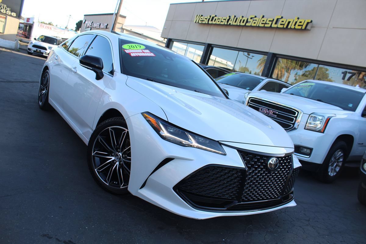 Used 2019 Toyota Avalon Touring w/ Advanced Safety Package FWD image 39