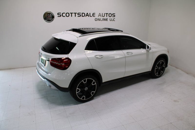 Used 2019 Mercedes-Benz GLA 250 4MATIC w/ Premium Package image 20