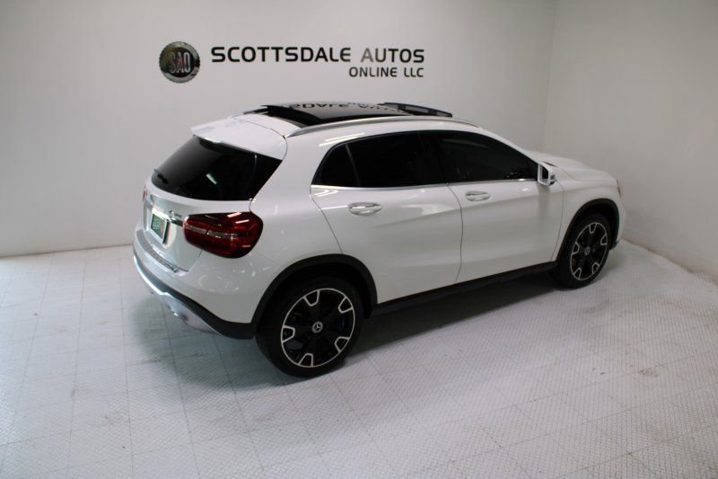 Used 2019 Mercedes-Benz GLA 250 4MATIC w/ Premium Package image 20