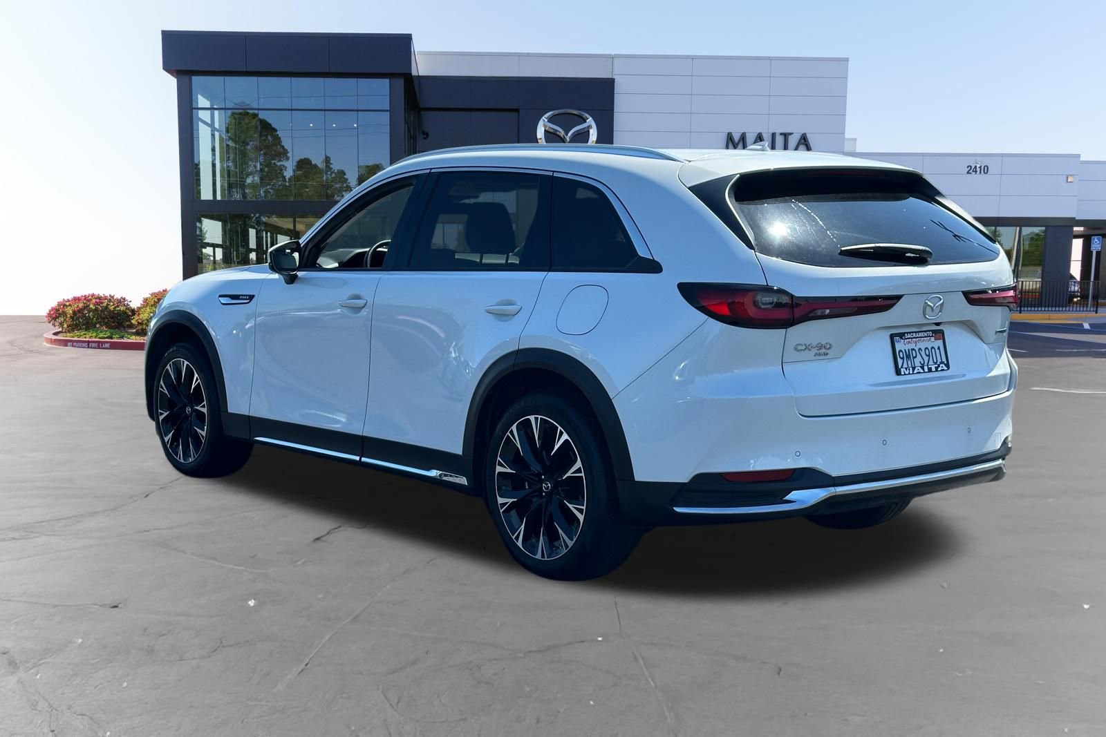 Used 2024 MAZDA CX-90 Plug-In Hybrid w/ Premium Pkg AWD/4WD image 5