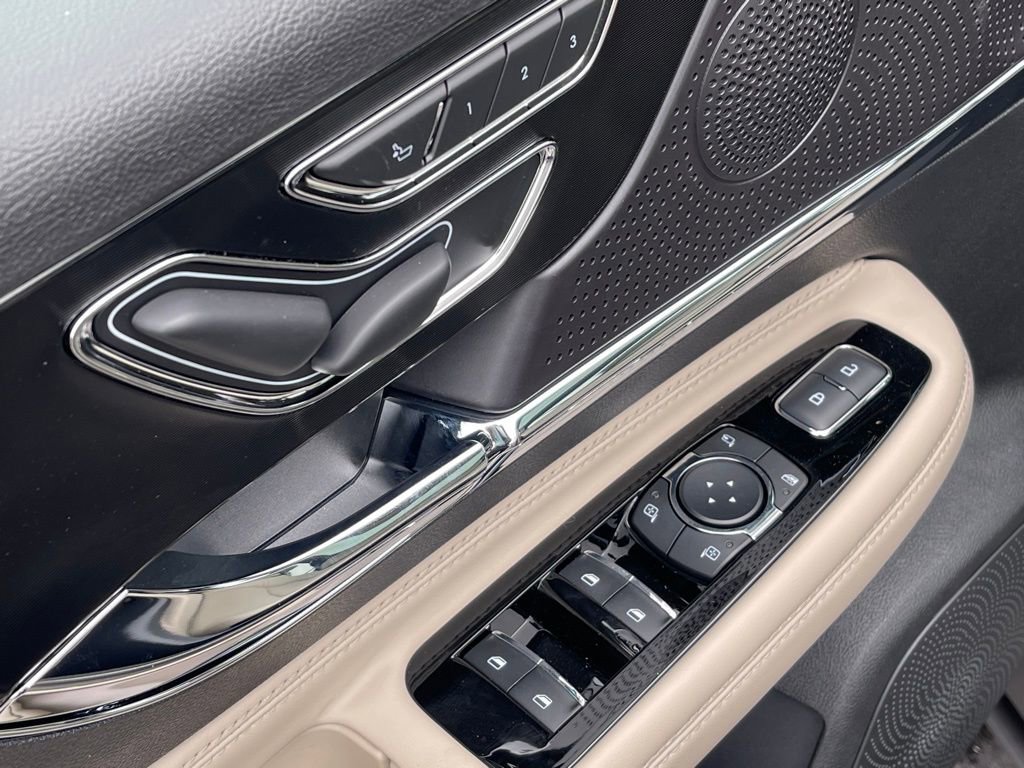 New 2025 Lincoln Corsair Reserve image 18