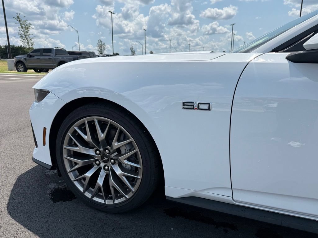 Used 2025 Ford Mustang GT Premium RWD image 30