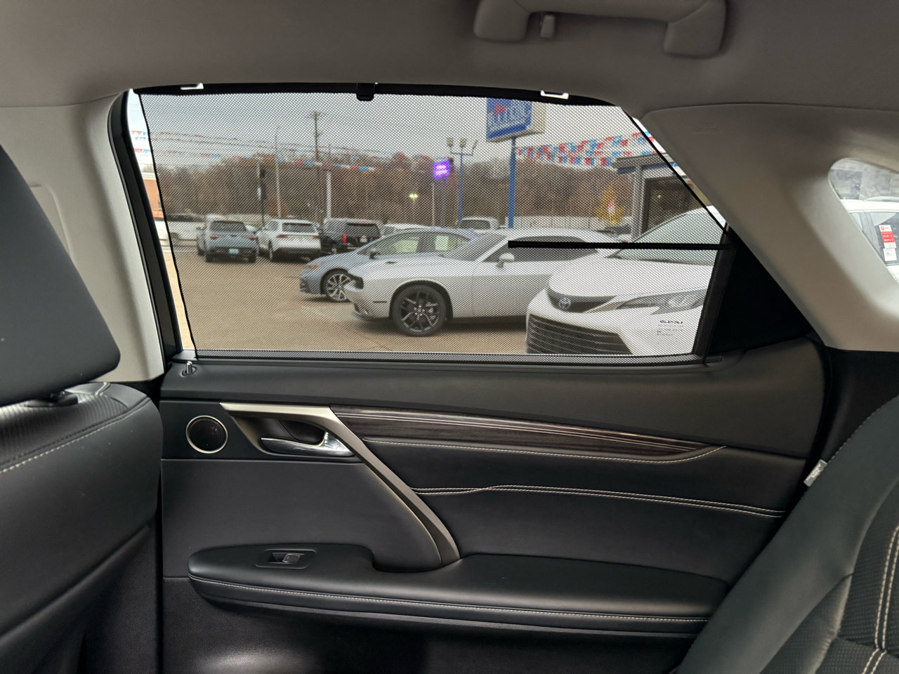 Used 2022 Lexus RX 450h AWD w/ Luxury Package image 19