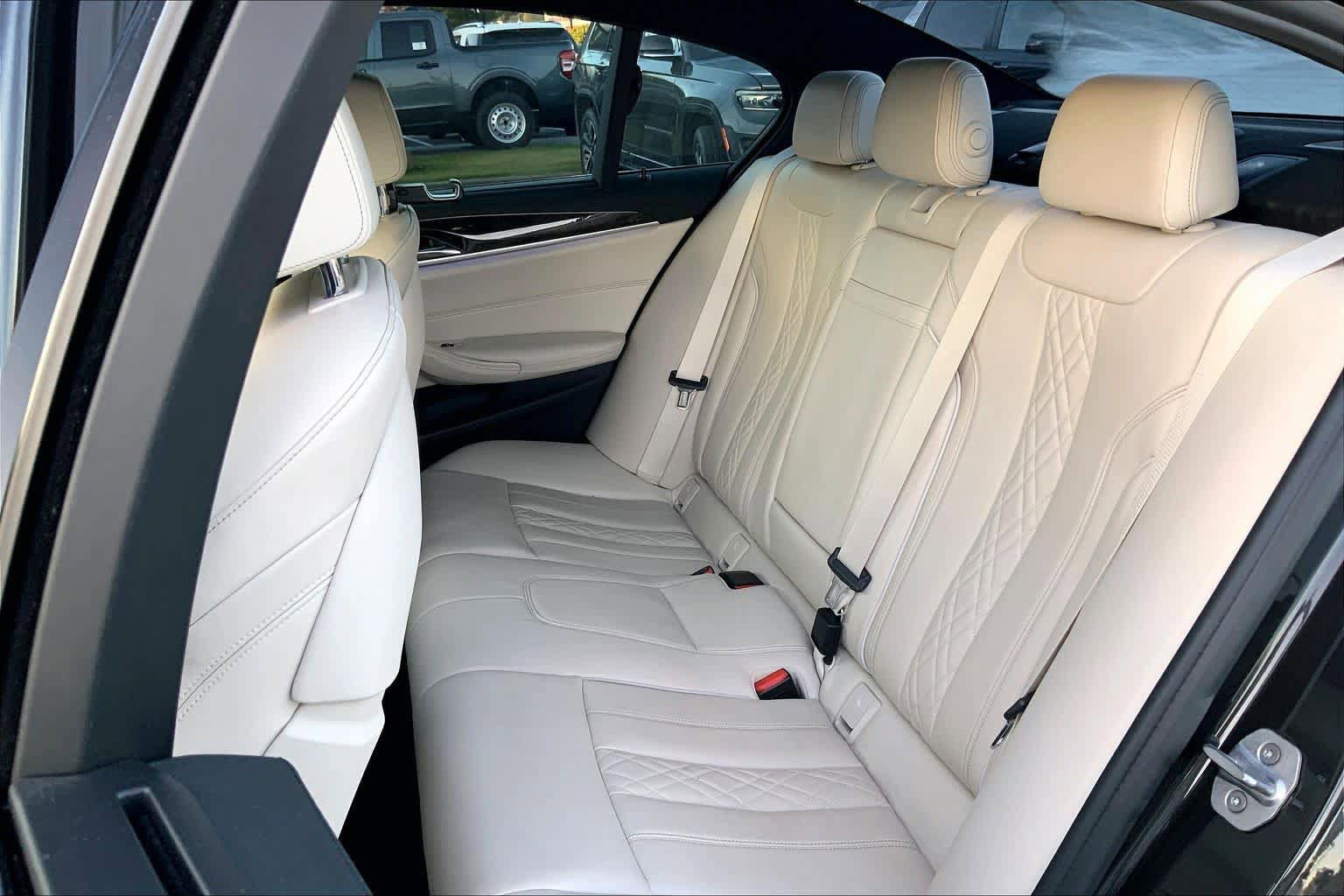 Used 2017 BMW 540i image 21
