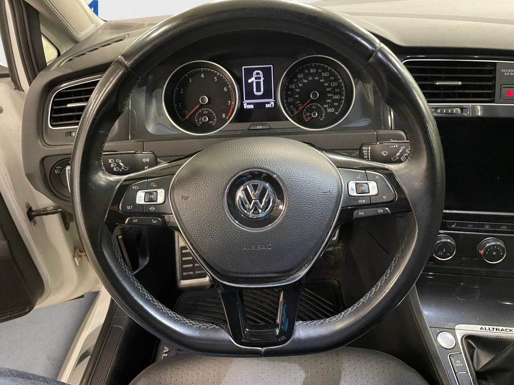 Used 2019 Volkswagen Golf Alltrack SE AWD/4WD image 12
