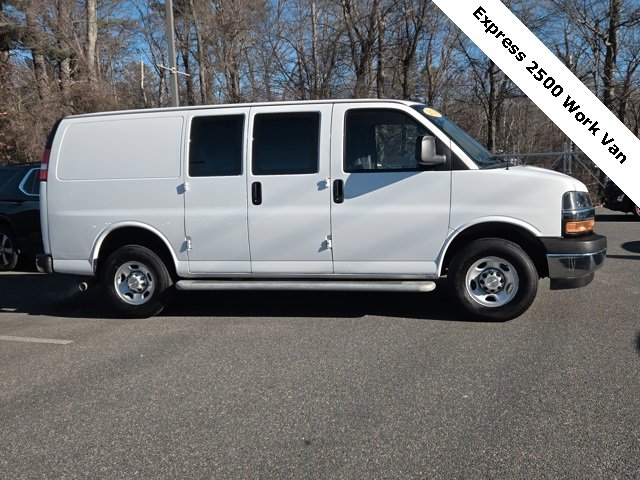 Used 2024 Chevrolet Express 2500 w/ Driver Convenience Package image 5