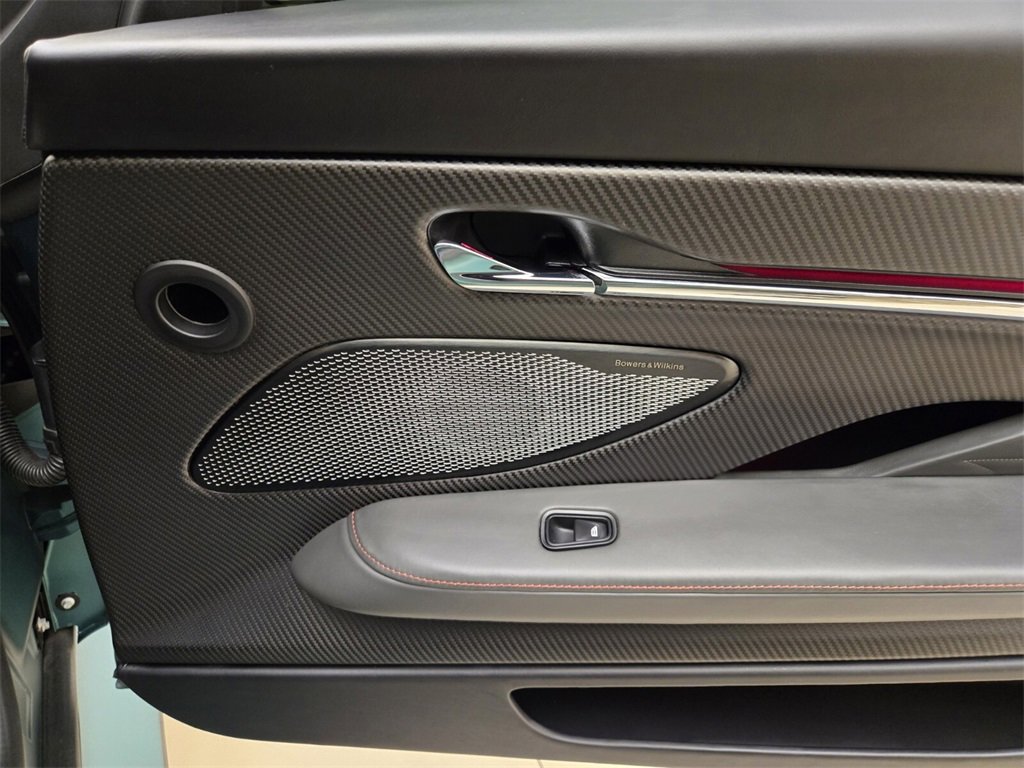 Used 2024 Aston Martin DB12 Coupe image 22