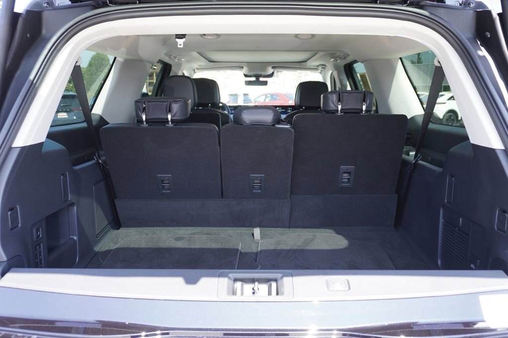Used 2026 Lincoln Navigator L Reserve AWD/4WD image 8