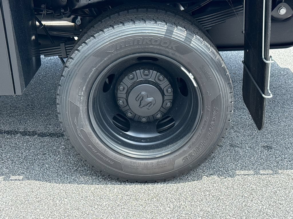 New 2026 RAM 5500 Tradesman AWD/4WD image 18