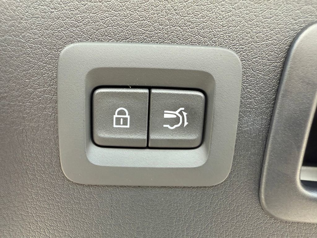 New 2025 MAZDA CX-70 Plug-In Hybrid w/ Premium Plus image 17