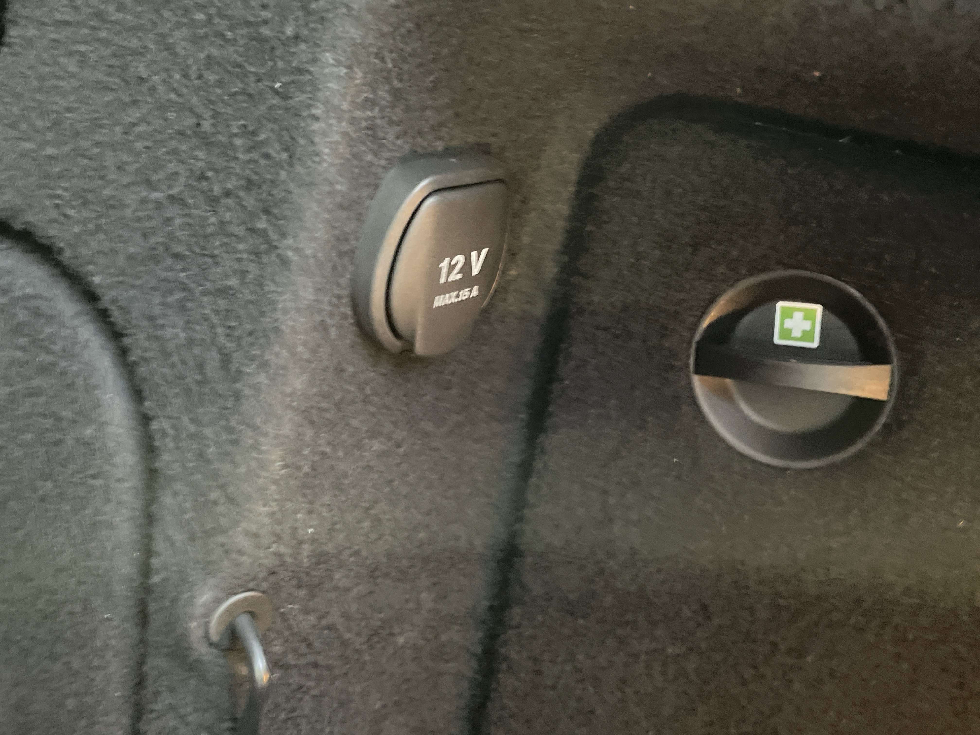 Used 2014 Mercedes-Benz E 250 BlueTEC Sedan image 12