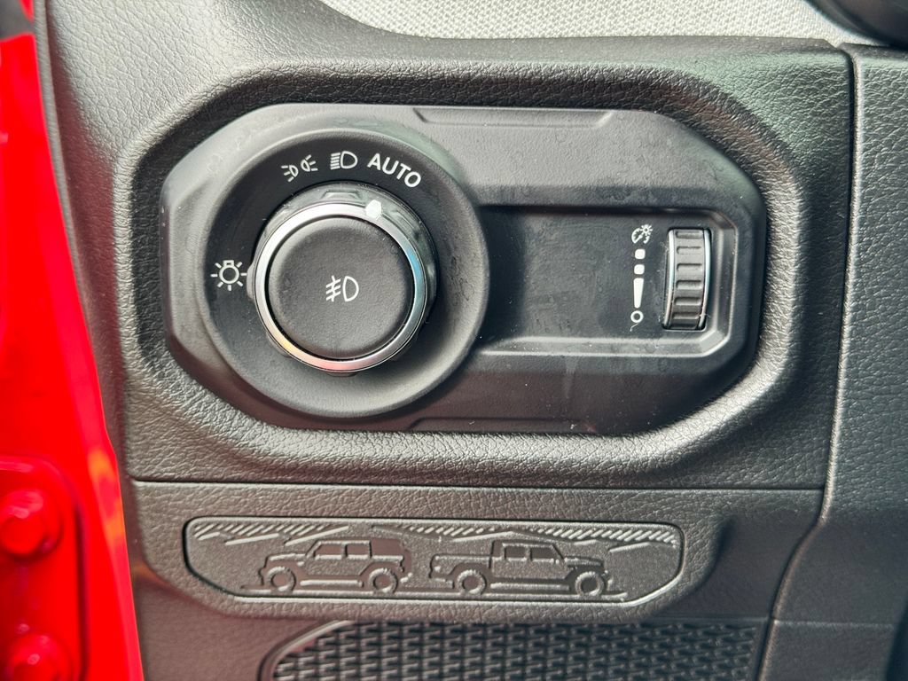 Used 2024 Jeep Wrangler Unlimited Sport AWD/4WD image 30