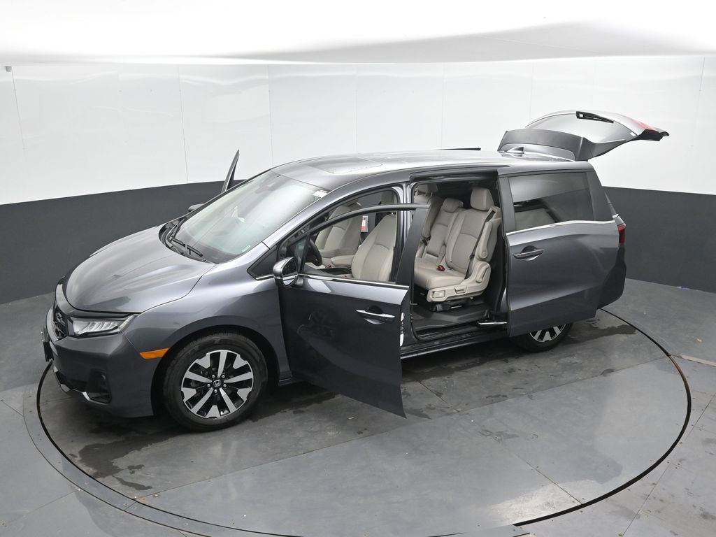 Used 2025 Honda Odyssey EX-L image 44