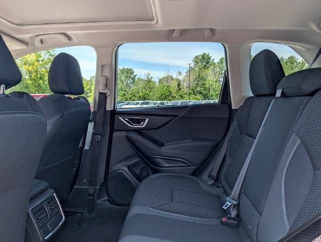 Used 2023 Subaru Forester Premium AWD/4WD image 14