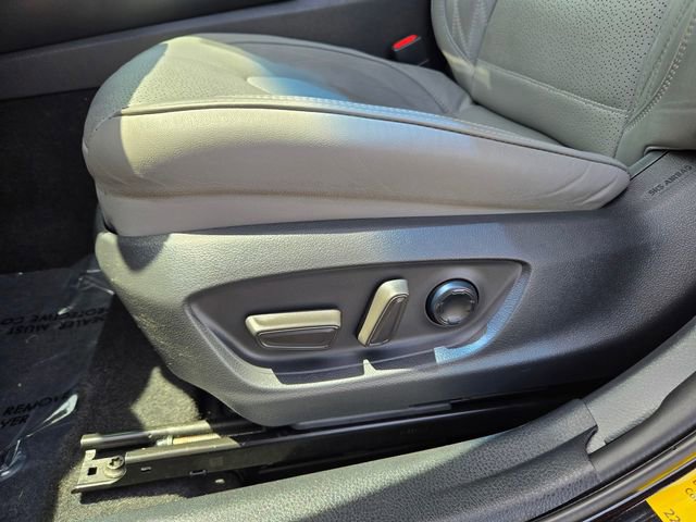 Used 2019 Toyota Avalon Limited w/ Advanced Safety Package FWD image 14
