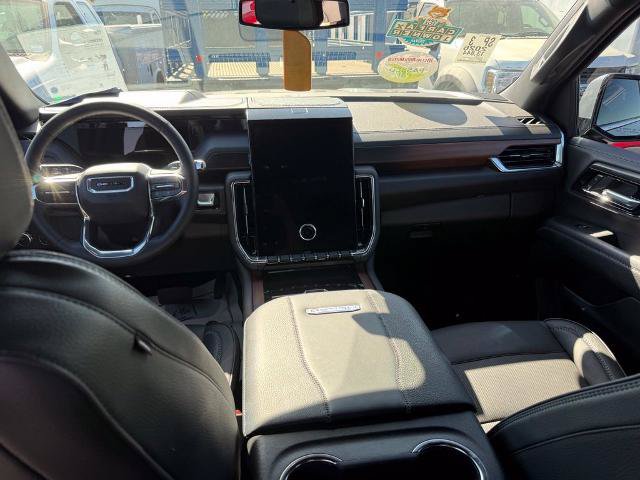 Used 2026 GMC Yukon Denali AWD/4WD image 6