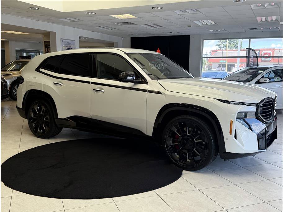 Used 2023 BMW XM AWD/4WD image 3