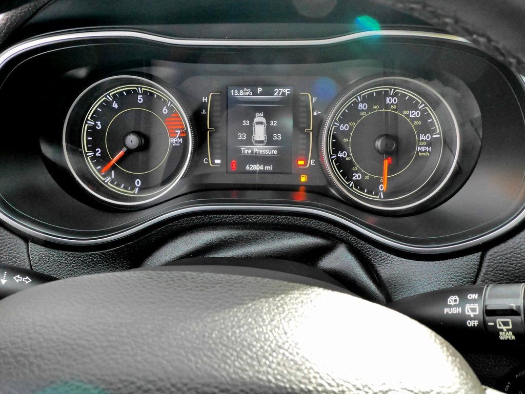 Used 2019 Jeep Cherokee Latitude w/ Cold Weather Group image 12