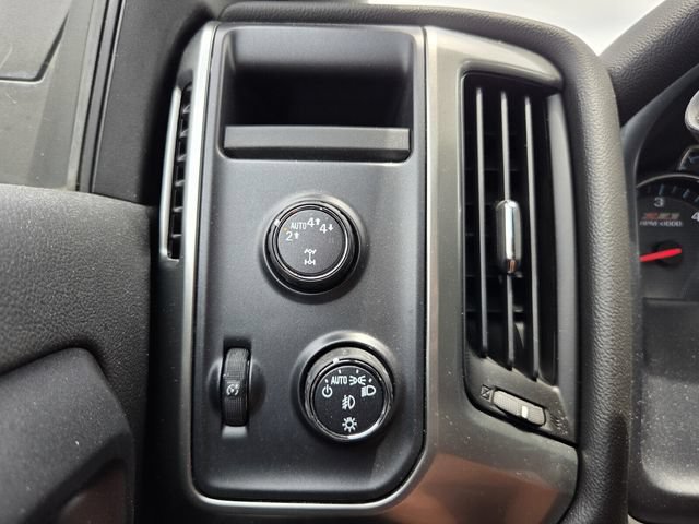 Used 2018 Chevrolet Silverado 1500 LT w/ All Star Edition AWD/4WD image 19
