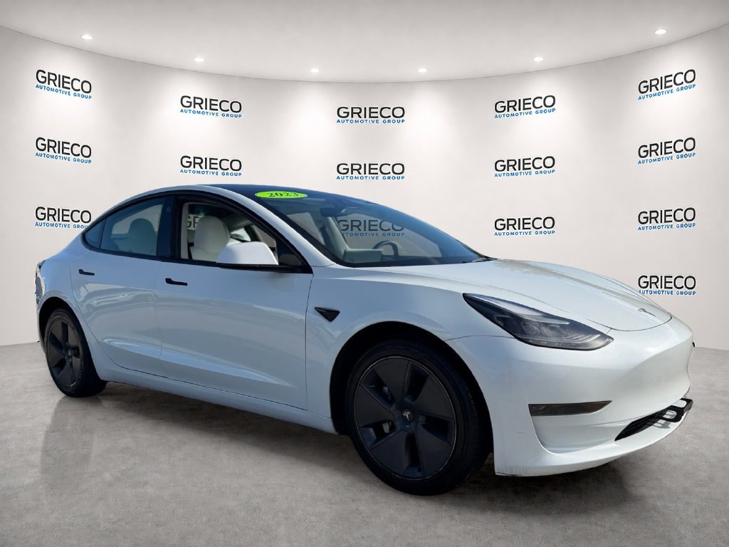Used 2023 Tesla Model 3 Standard Range RWD image 1