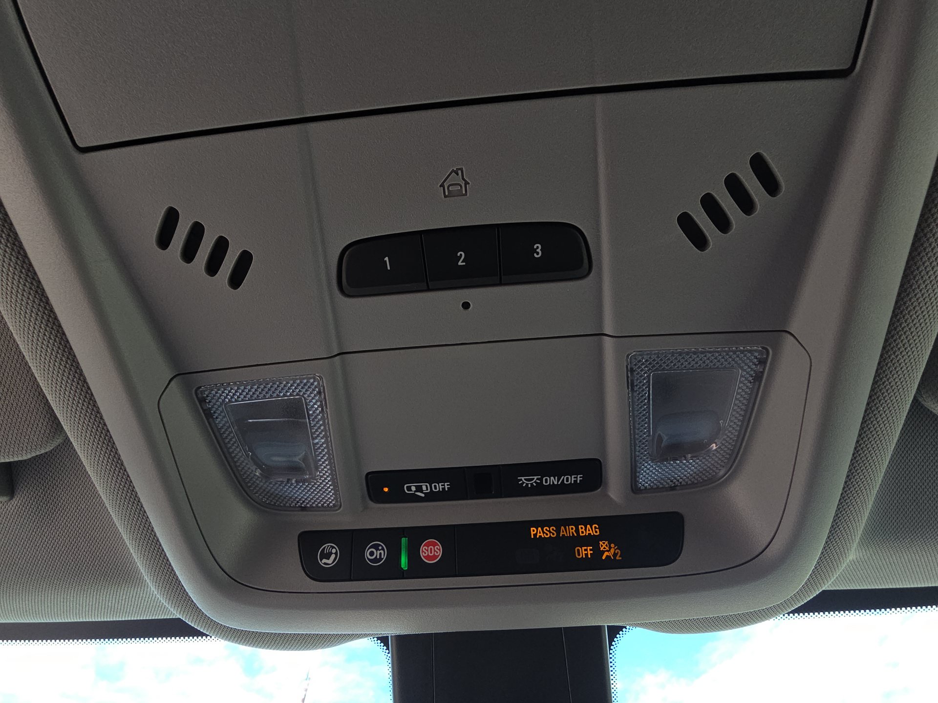 Used 2024 Chevrolet Equinox Premier FWD image 24