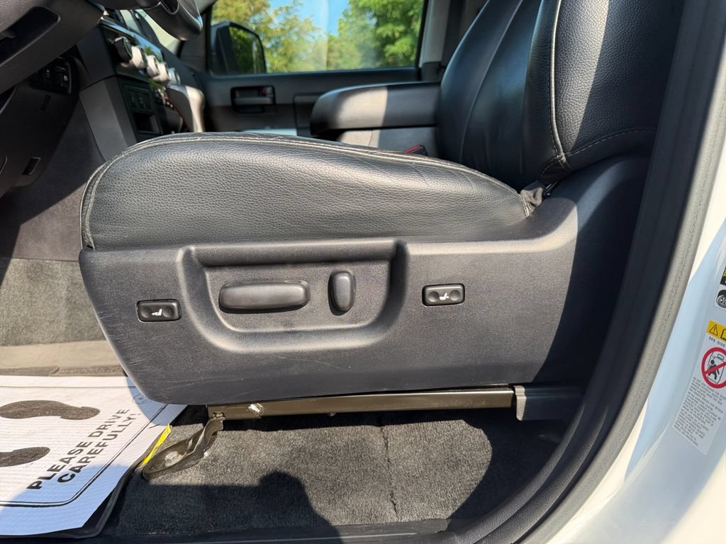 Used 2018 Toyota Sequoia TRD Sport AWD/4WD image 13
