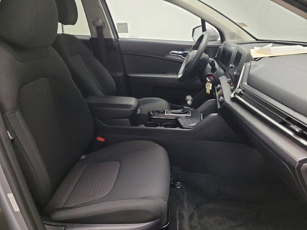 Used 2023 Kia Sportage LX image 21