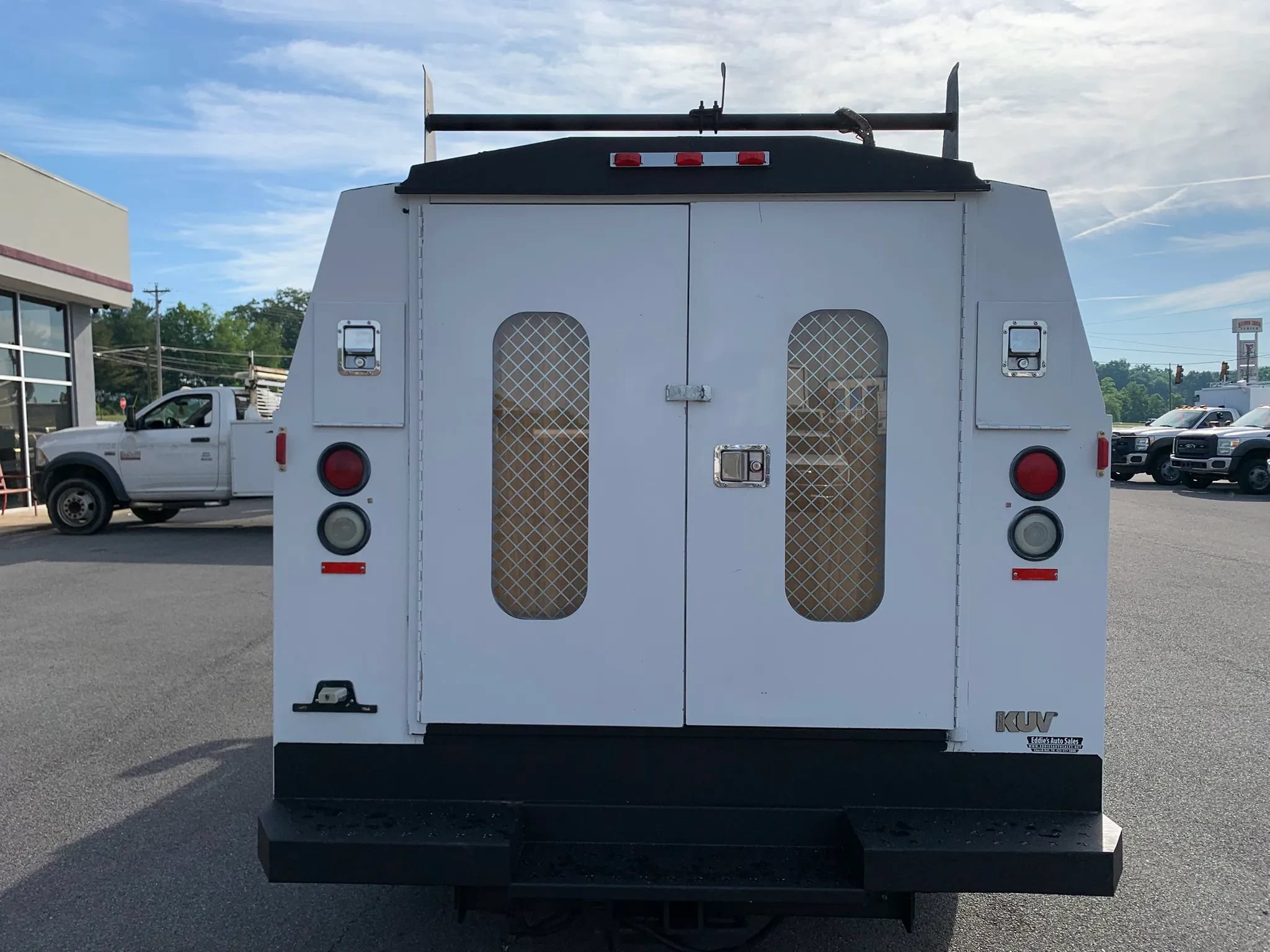 Used 2006 Ford E-350 and Econoline 350 Super Duty RWD image 6