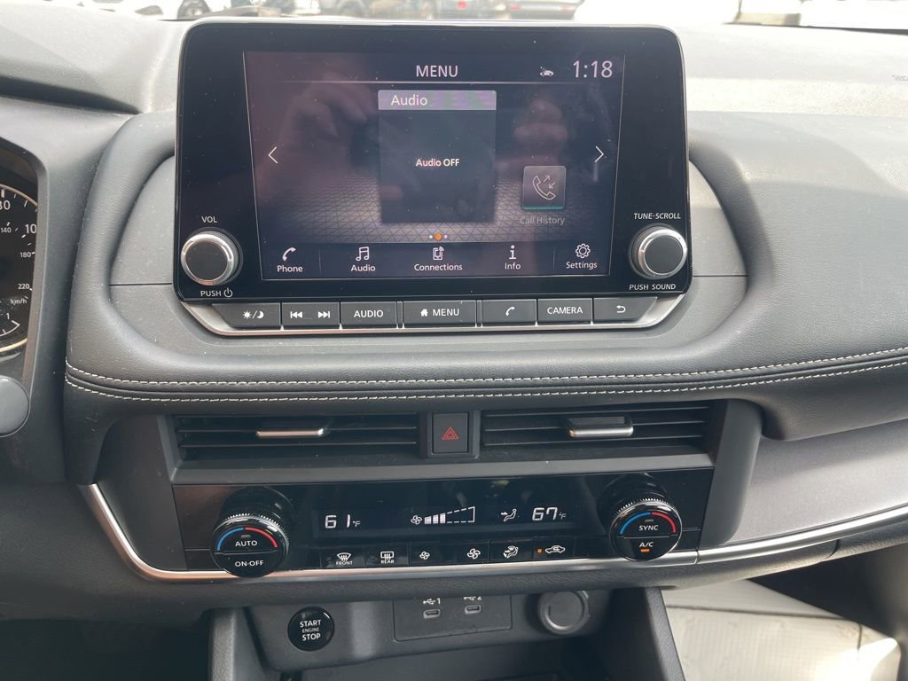 Used 2024 Nissan Rogue SV image 12