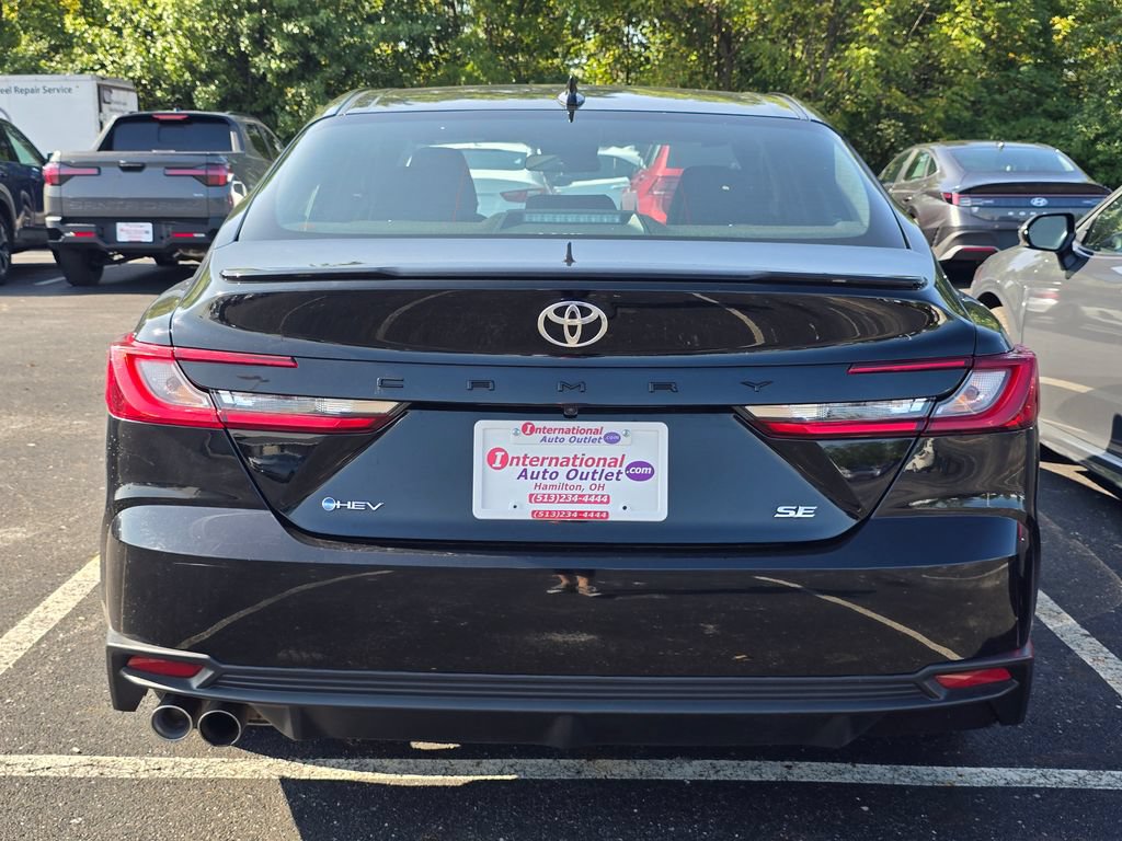 Used 2025 Toyota Camry SE FWD image 7